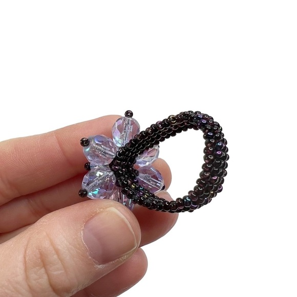 Light Purple Faceted & Iridescent Seed Bead Flower Handmade Ring - Picture 5 of 7